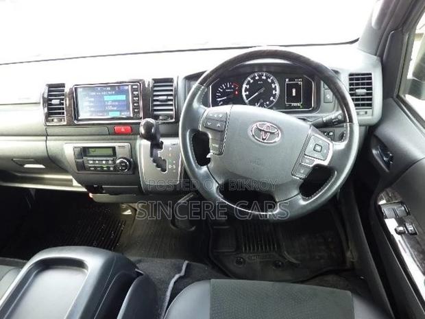 Toyota Hiace Super GL Dark Prime2 2022