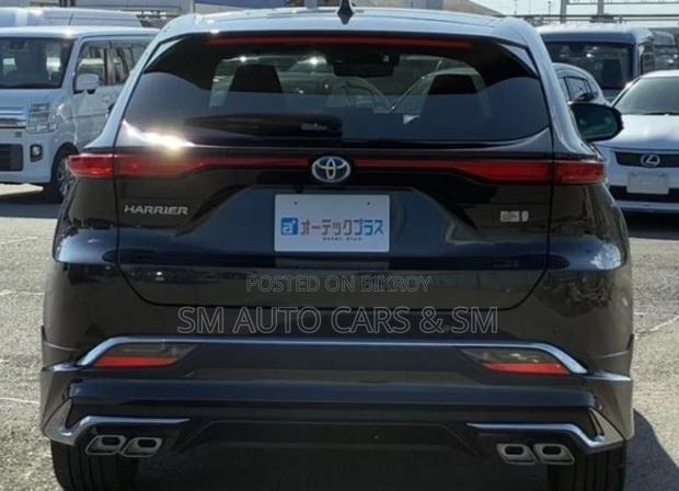 Toyota Harrier Hybrid Z Black Color 2021