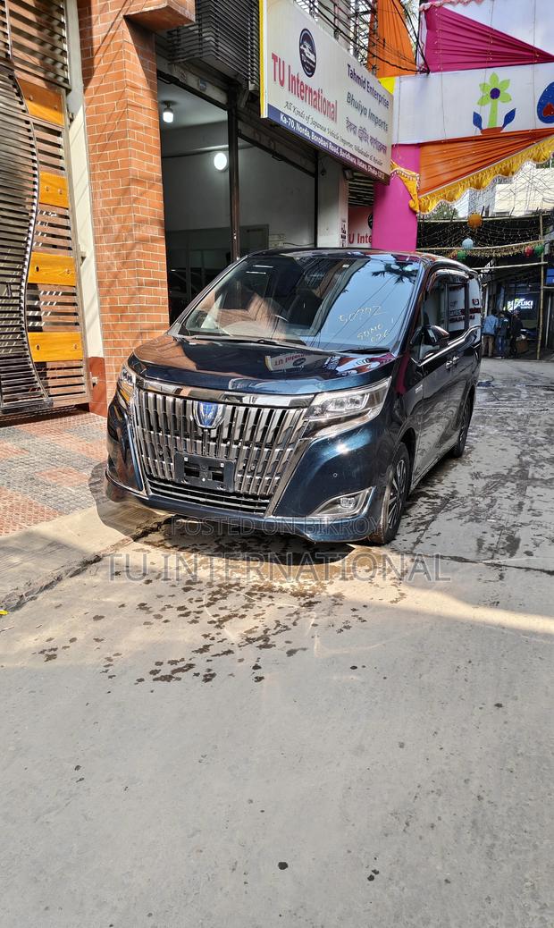 Toyota Esquire HYBRID PUSH PACKAGE 2020