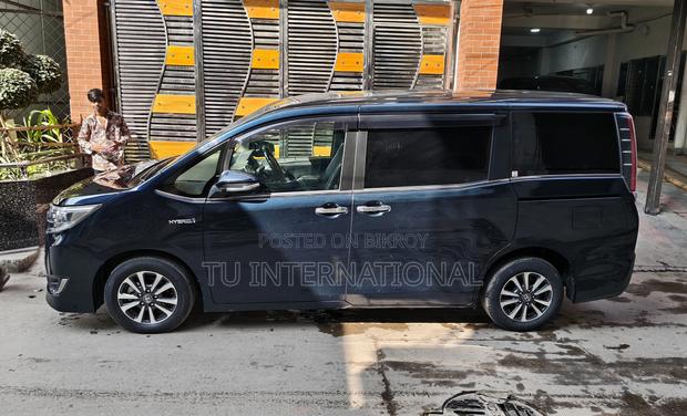 Toyota Esquire HYBRID PUSH PACKAGE 2020