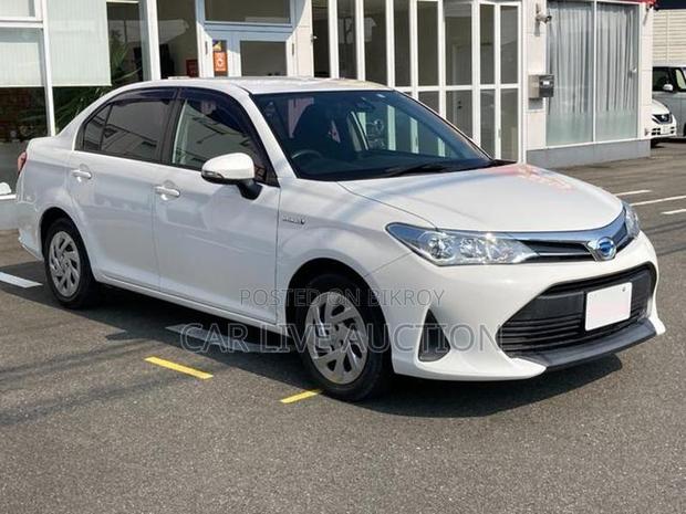 Toyota Axio Hybrid EX pre order 2021