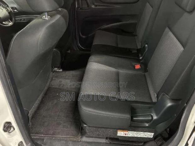 Toyota Sienta Hybrid G Safty Pearl 2021