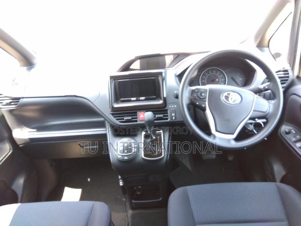 Toyota Noah KEY NON HV PKG 2020