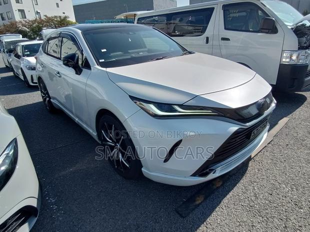 Toyota Harrier Non Hybrid Z Pearl 2021