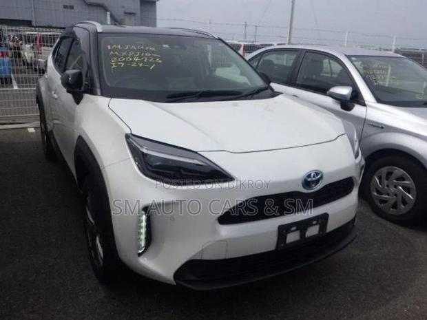 Toyota Yaris Cross Z Pearl & Black 2020