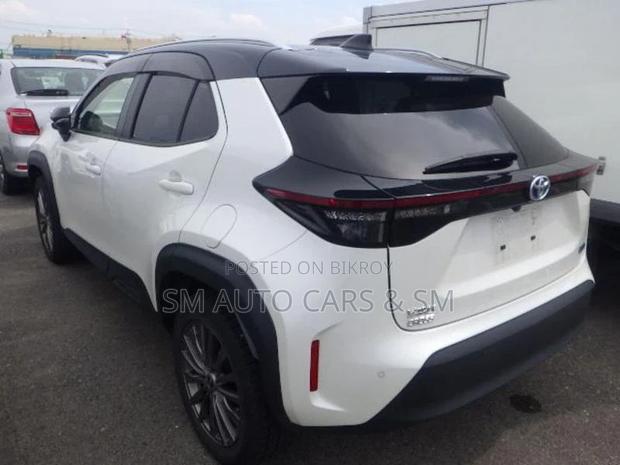 Toyota Yaris Cross Z Pearl & Black 2020