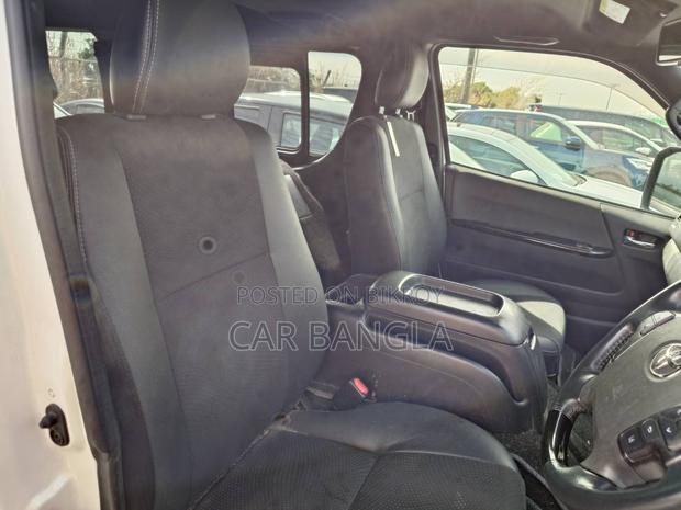 Toyota Hiace SUPER GL DARK PRIME 2022