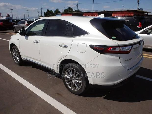 Toyota Harrier Hybrid Progres Pearl 2019