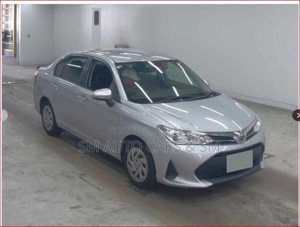 Toyota Axio Non Hybrid EX Silver 2021