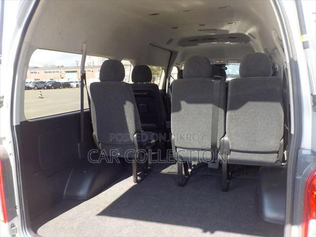 Toyota Hiace Grand Cabin 2021