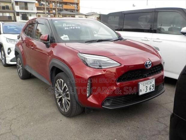 Toyota Yaris Cross Hybrid Z Red Wine 2021