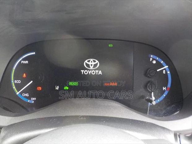 Toyota Yaris Cross Hybrid Z Red Wine 2021