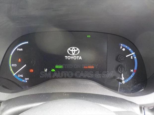 Toyota Yaris Cross Hybrid Z Red Wine 2021