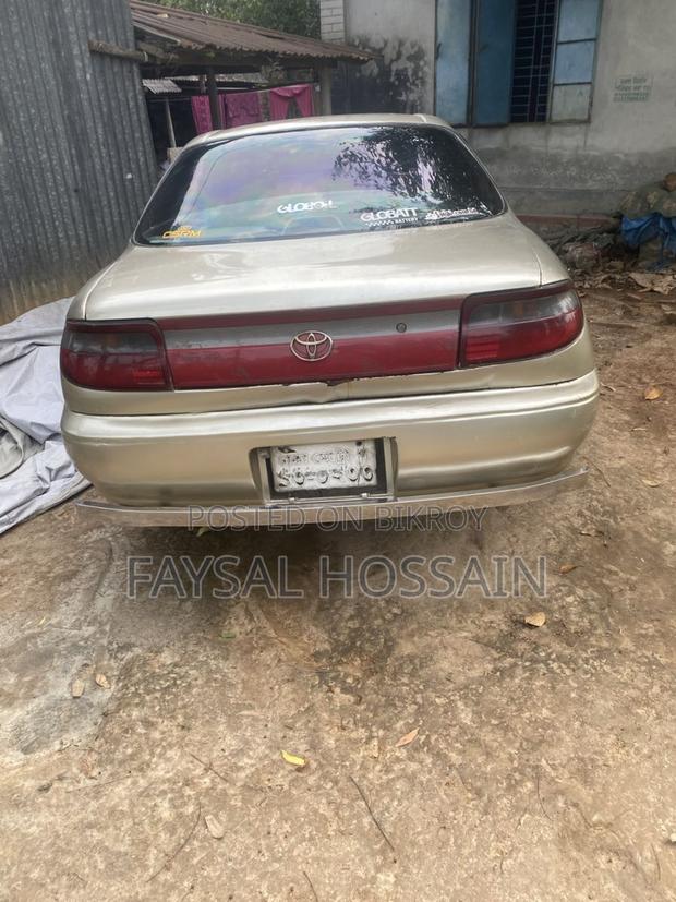 Toyota Corona 1995
