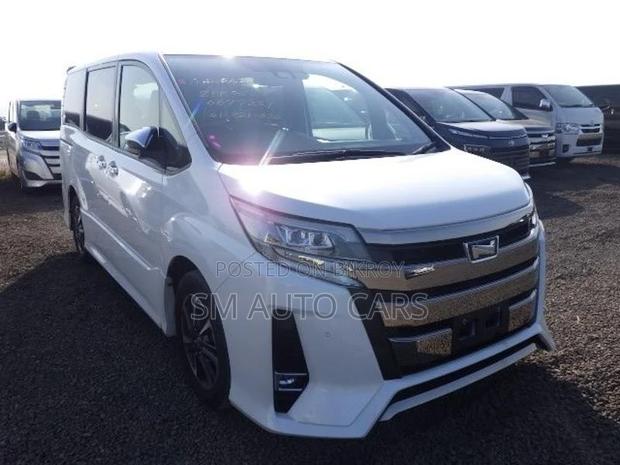 Toyota Noah Non Hybrid WXB Pearl 2021