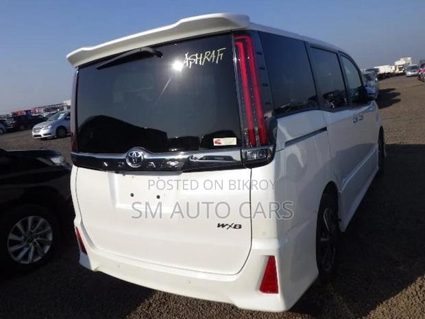 Toyota Noah Non Hybrid WXB Pearl 2021