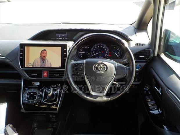 Toyota Esquire GI ,CEILING MONITOR 2020