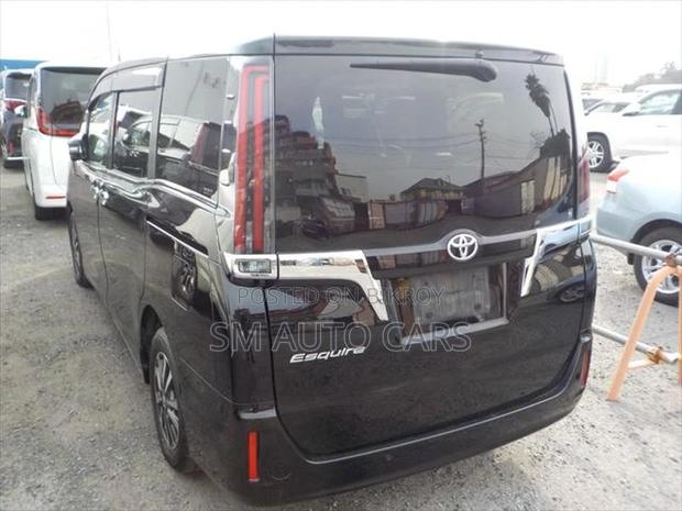 Toyota Esquire Non Hybrid Gi Black 2021