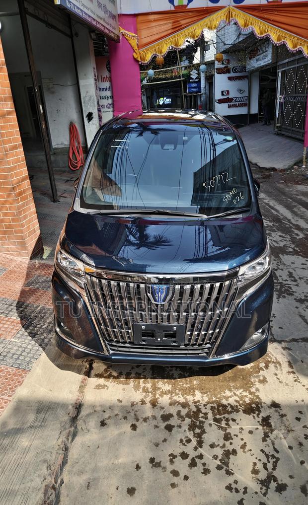 Toyota Esquire GI PREMIUM. 2020