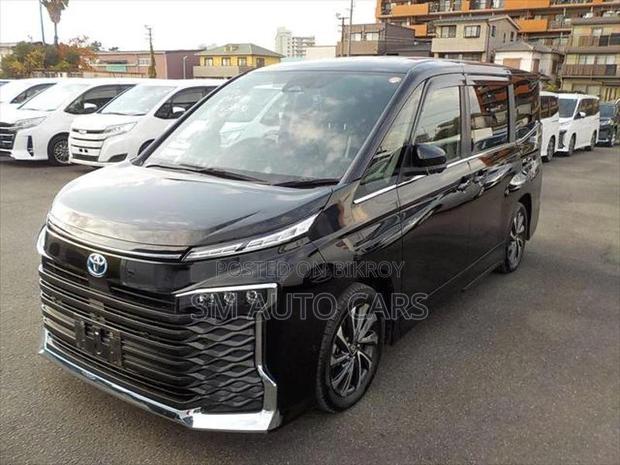 Toyota Voxy Hybrid SZ Black New 2023