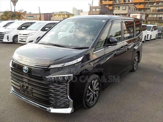 Toyota Voxy Hybrid SZ Black New 2023