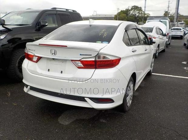 Honda Grace LX 2020