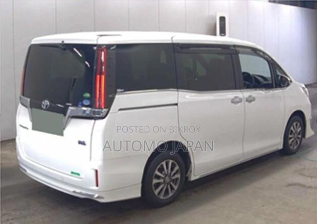 Toyota Esquire GI Leather 2020
