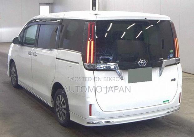 Toyota Esquire GI Leather 2020