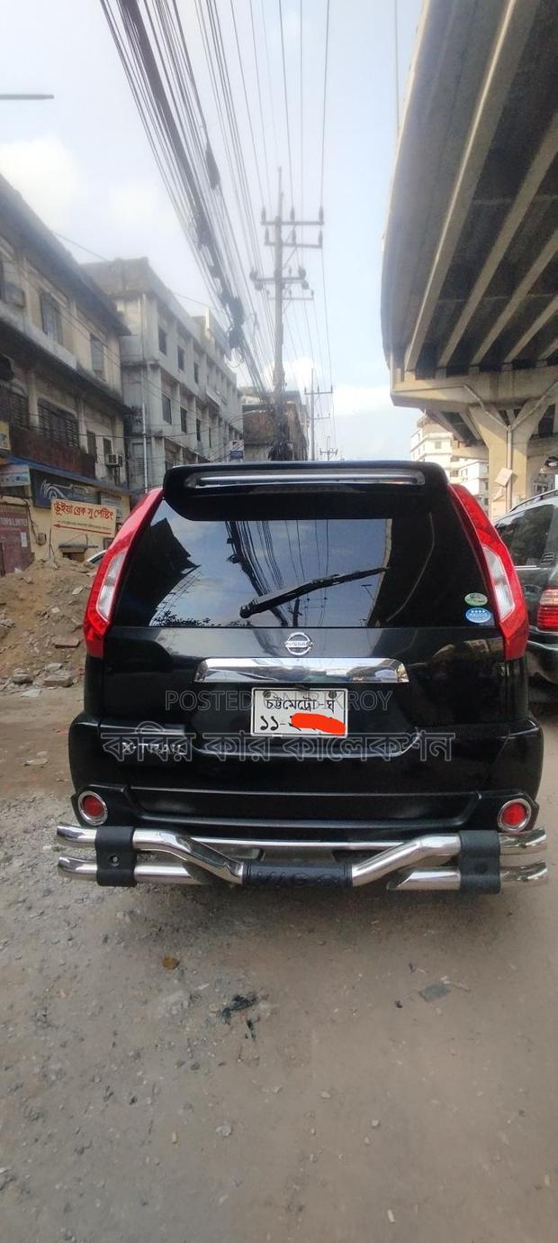 Nissan X-Trail Black 2011