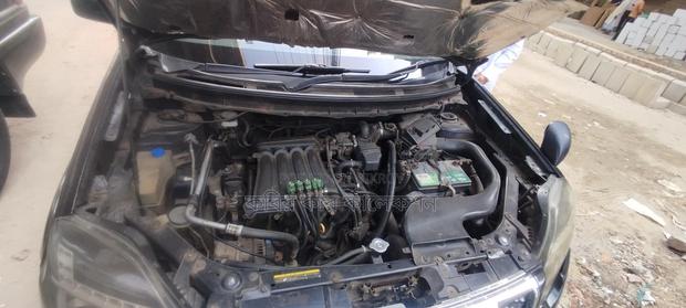 Nissan X-Trail Black 2011