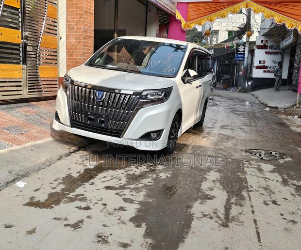 Toyota Esquire HYBRID- PUSH START 2020