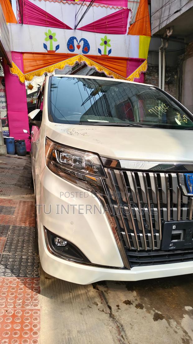 Toyota Esquire HYBRID- PUSH START 2020