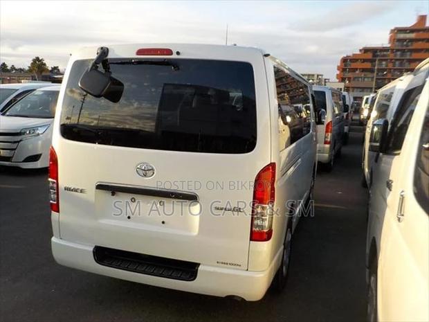 Toyota Hiace Super GL Dark Prime2 2021