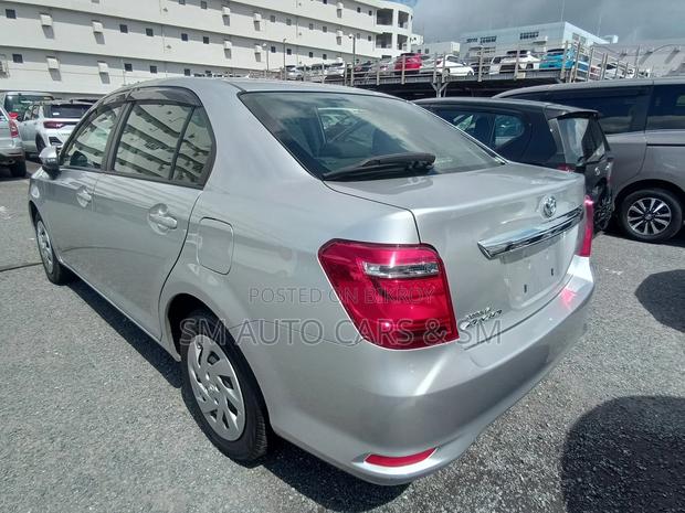 Toyota Axio Non Hybrid EX Silver 2020