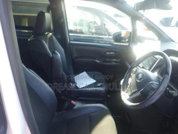 Toyota Noah SIWXB Hybrid 2021