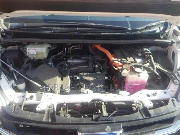 Toyota Noah SIWXB Hybrid 2021