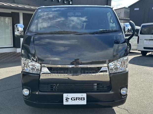 Toyota Hiace SUPER GL DARK PRIME 2020