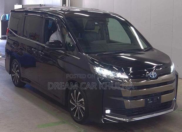 Toyota Noah S-Z Hyb Leg rest2022 2022