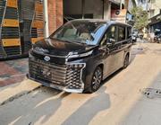 Toyota Voxy HYBRID PUSH SZ PKG 2022 for sale