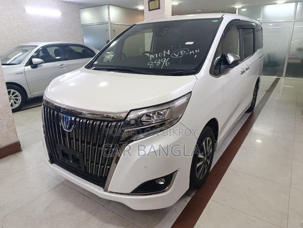 Toyota Esquire GI PREMIUM 2020