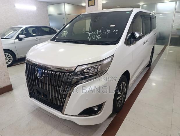 Toyota Esquire GI PREMIUM 2020