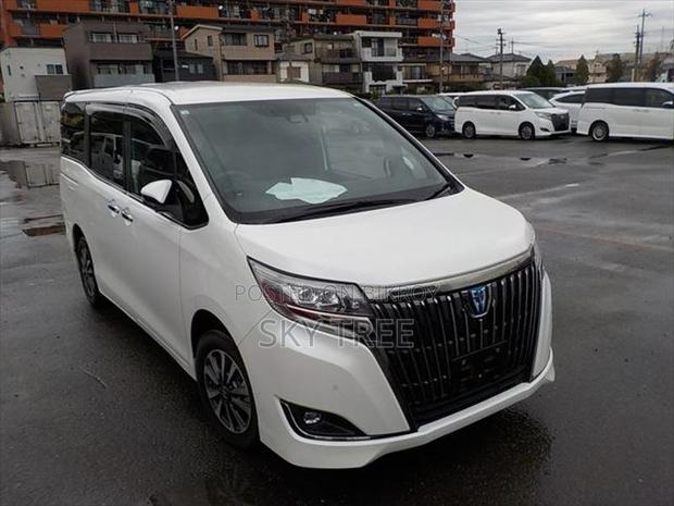 Toyota Esquire Gi Pre. Package 2020