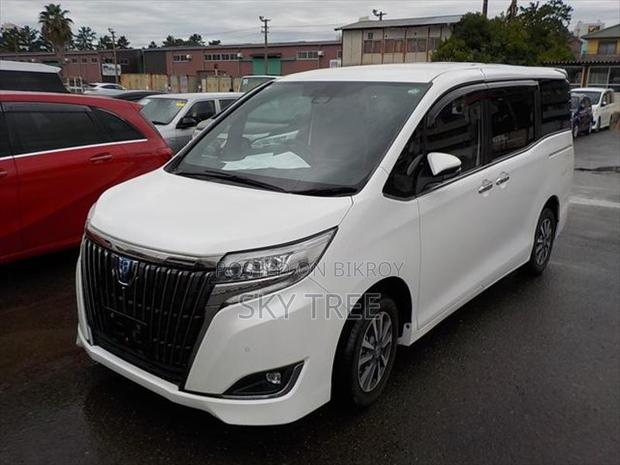Toyota Esquire Gi Pre. Package 2020