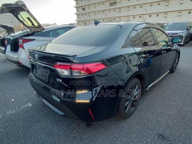 Toyota Corolla WXB Black 4 Point 2021