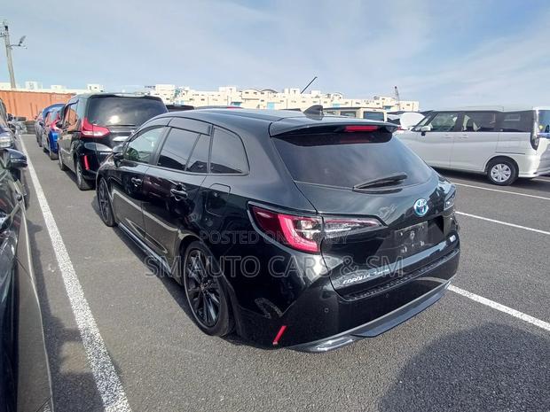 Toyota Corolla Touring WXB Black 2021