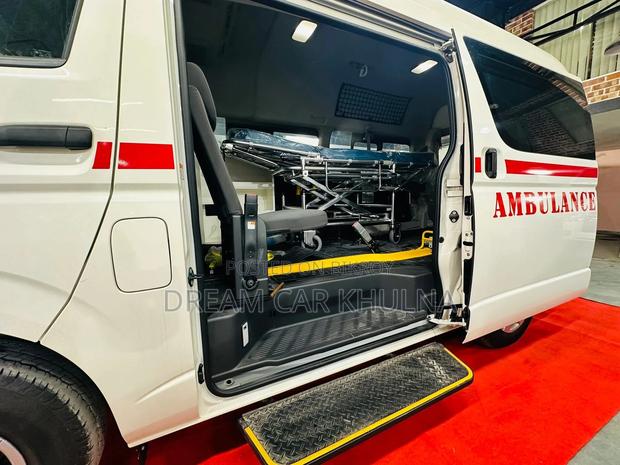 Toyota Hiace Orginal Ambulance 2022