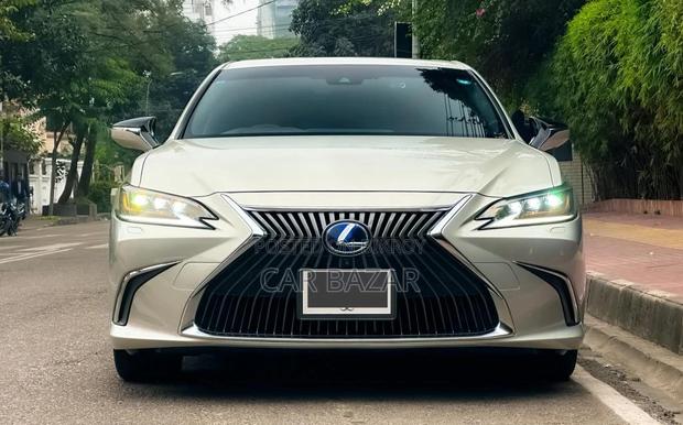 Lexus ES 300H Luxury FWD 2019 Beige