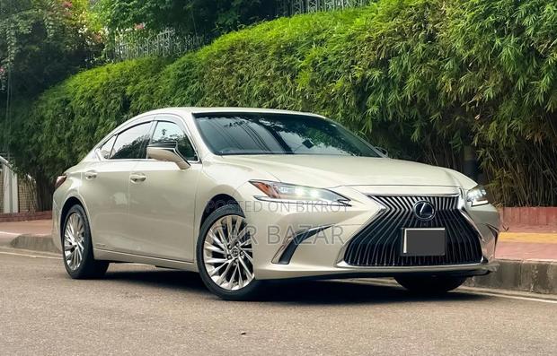 Lexus ES 300H Luxury FWD 2019 Beige