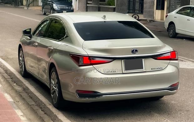 Lexus ES 300H Luxury FWD 2019 Beige