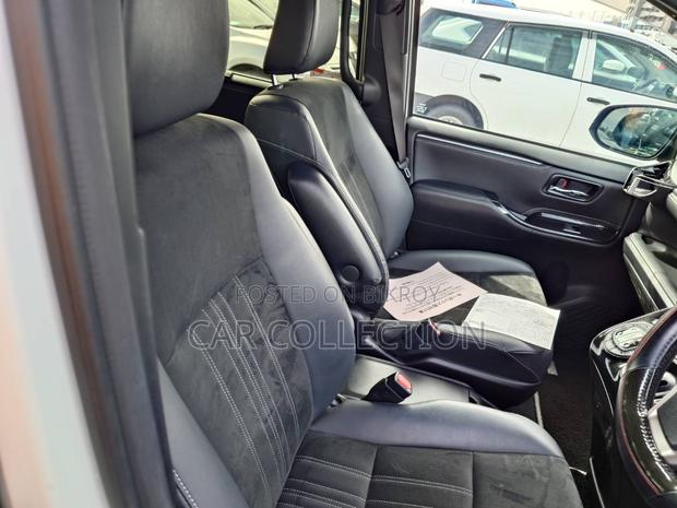 Toyota Esquire Gi 2020